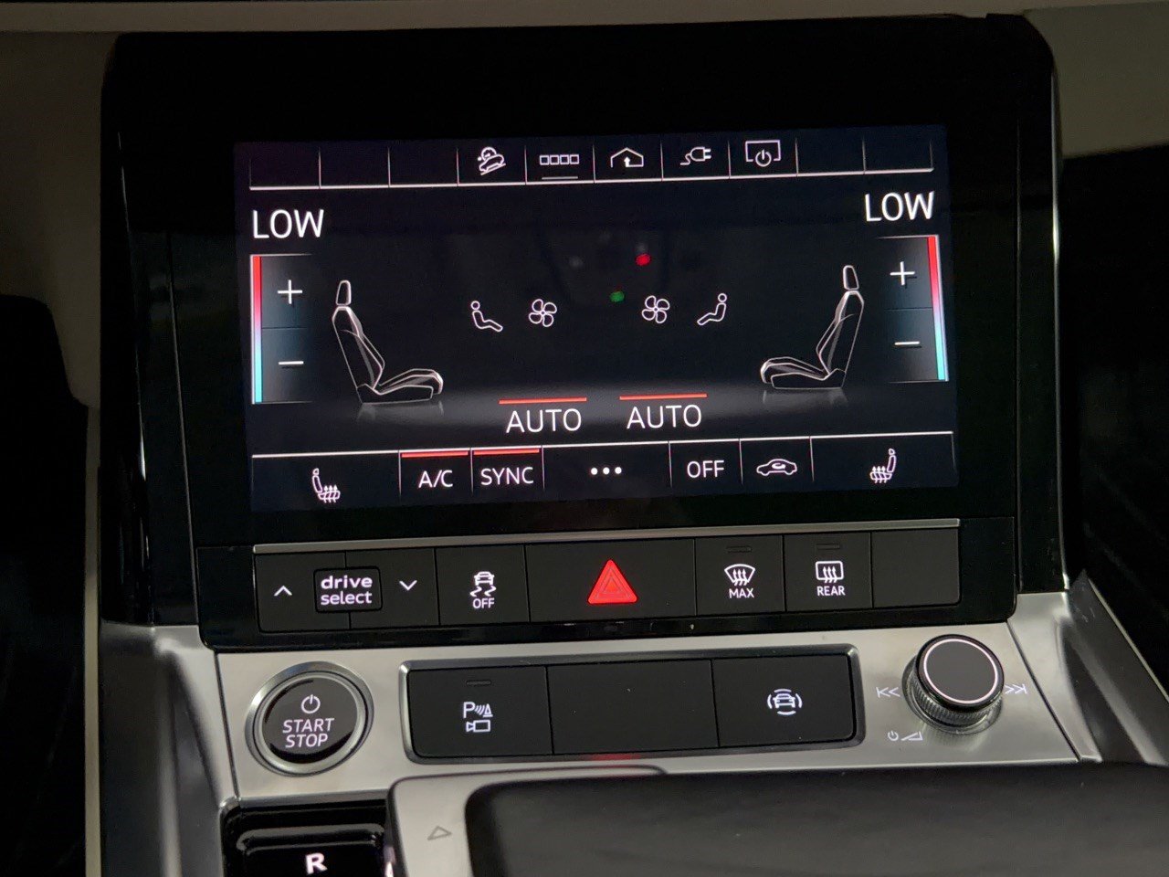 Used 2024 Audi Q8 e-tron Premium Plus AWD/4WD image 22