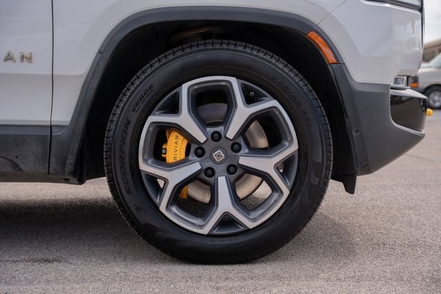 Used 2022 Rivian R1T Adventure image 5
