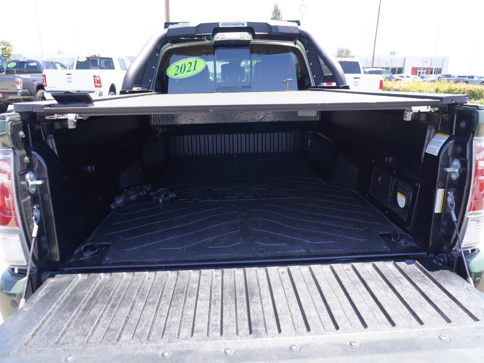 Used 2021 Toyota Tacoma TRD Off-Road w/ TRD Premium Off Road Package AWD/4WD image 15