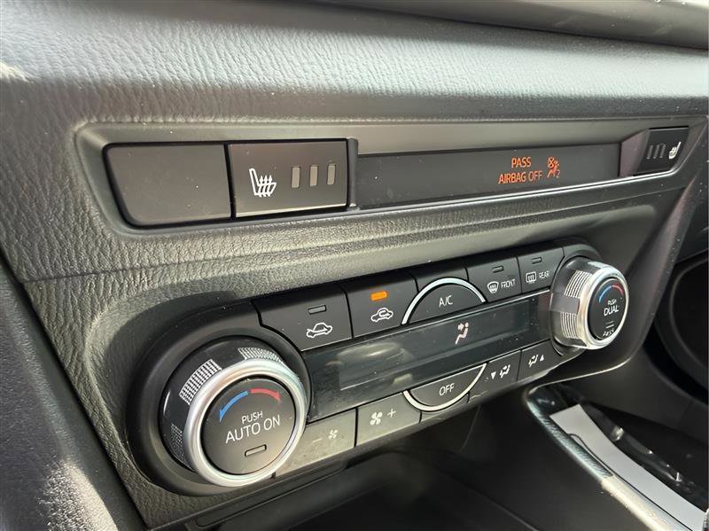 Used 2018 MAZDA MAZDA3 Touring FWD image 49