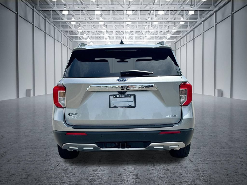 Used 2023 Ford Explorer XLT w/ Equipment Group 202A AWD/4WD image 7