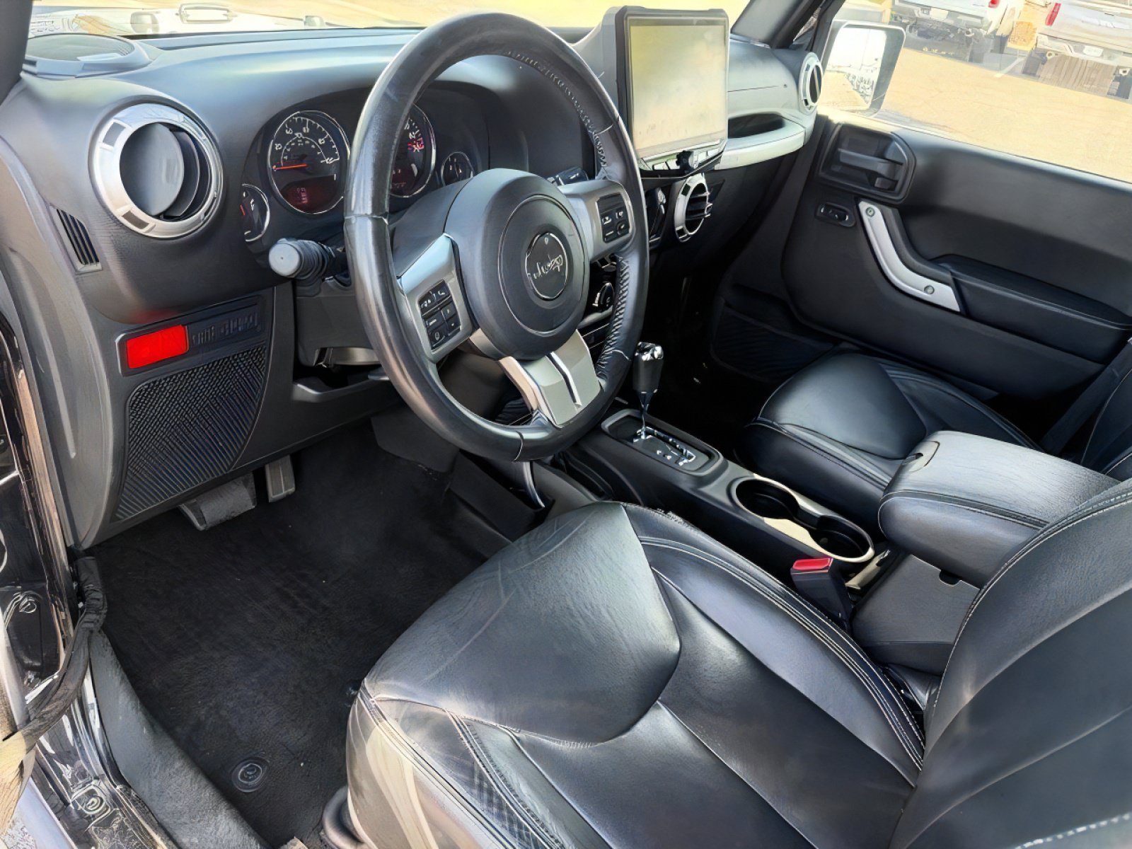 Used 2016 Jeep Wrangler Unlimited Rubicon AWD/4WD image 10