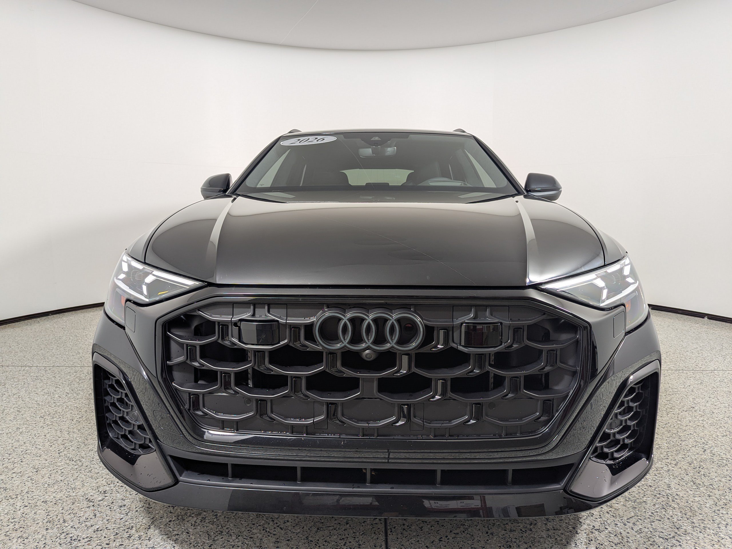 Certified 2026 Audi SQ8 Prestige AWD/4WD image 2