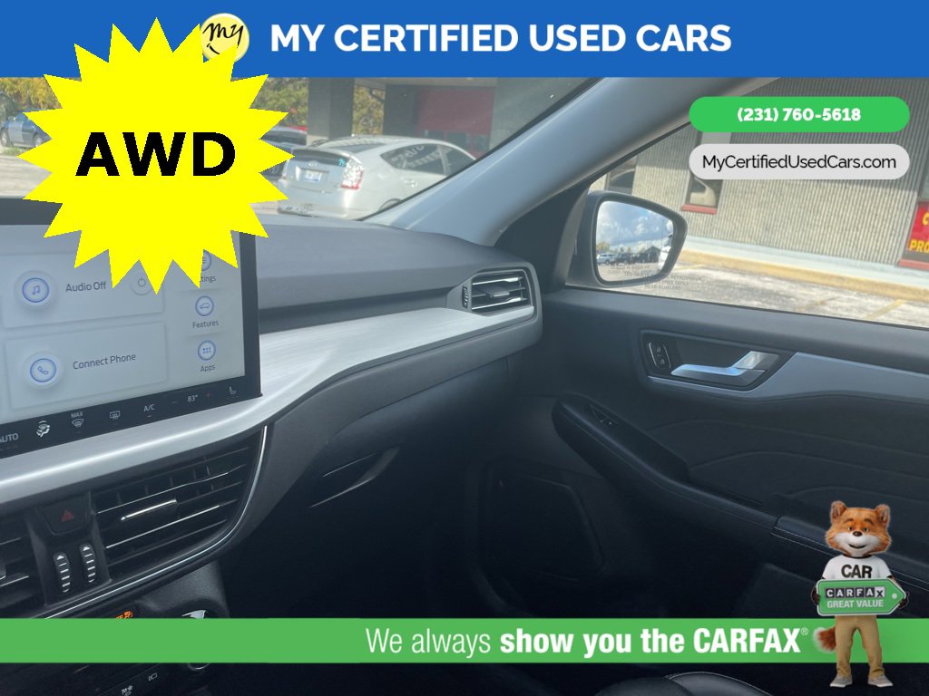 Used 2023 Ford Escape Platinum image 14