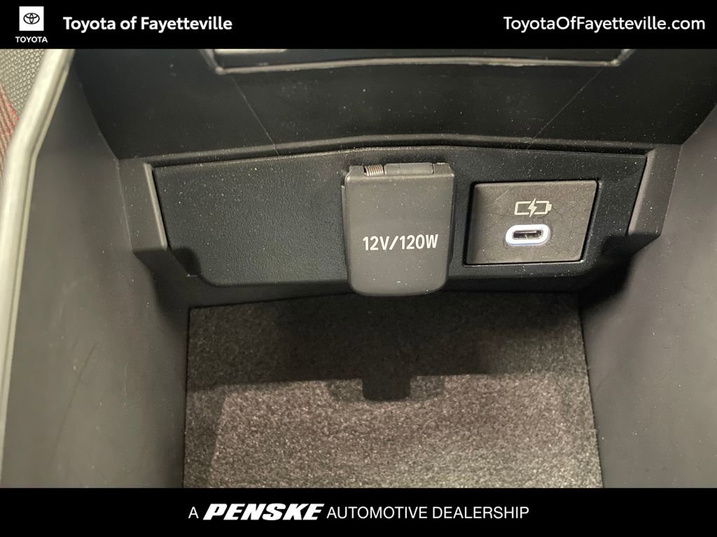 Used 2025 Toyota Corolla SE w/ SE Premium Package image 38