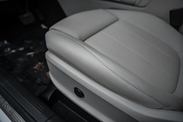 Certified 2025 Mercedes-Benz GLB 250 4MATIC image 34