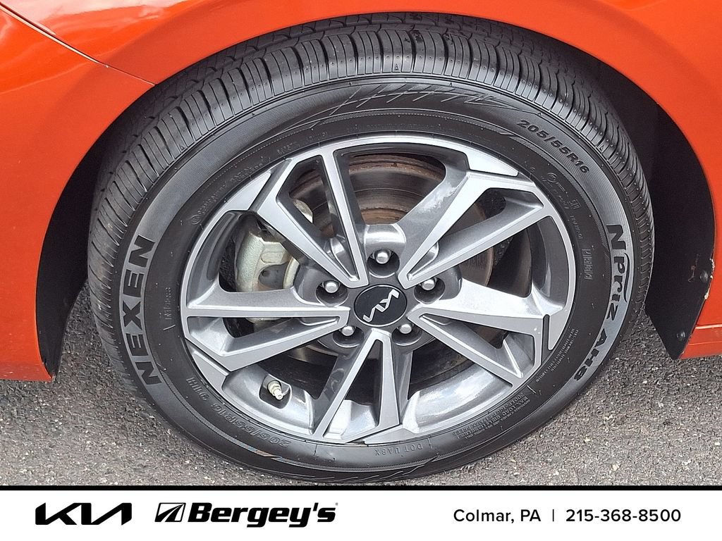 Certified 2023 Kia Forte LXS FWD image 10