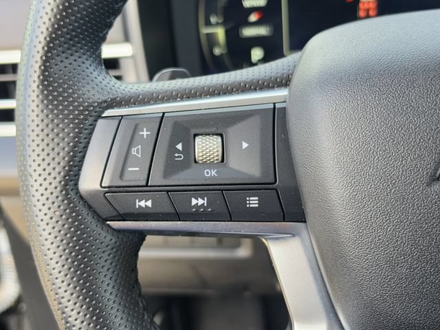 Used 2025 Mitsubishi Outlander SE FWD image 22