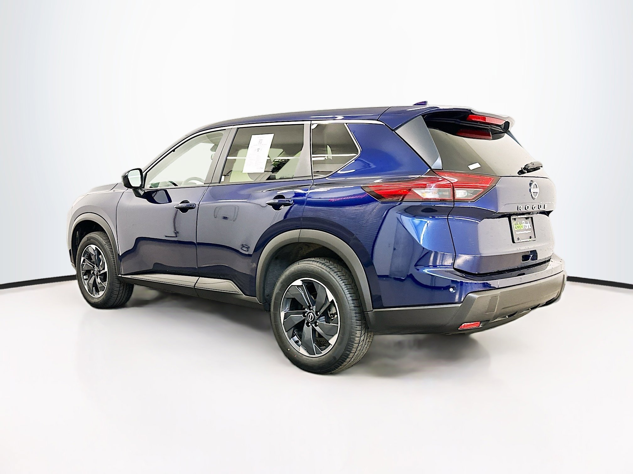 Used 2025 Nissan Rogue SV AWD/4WD image 5