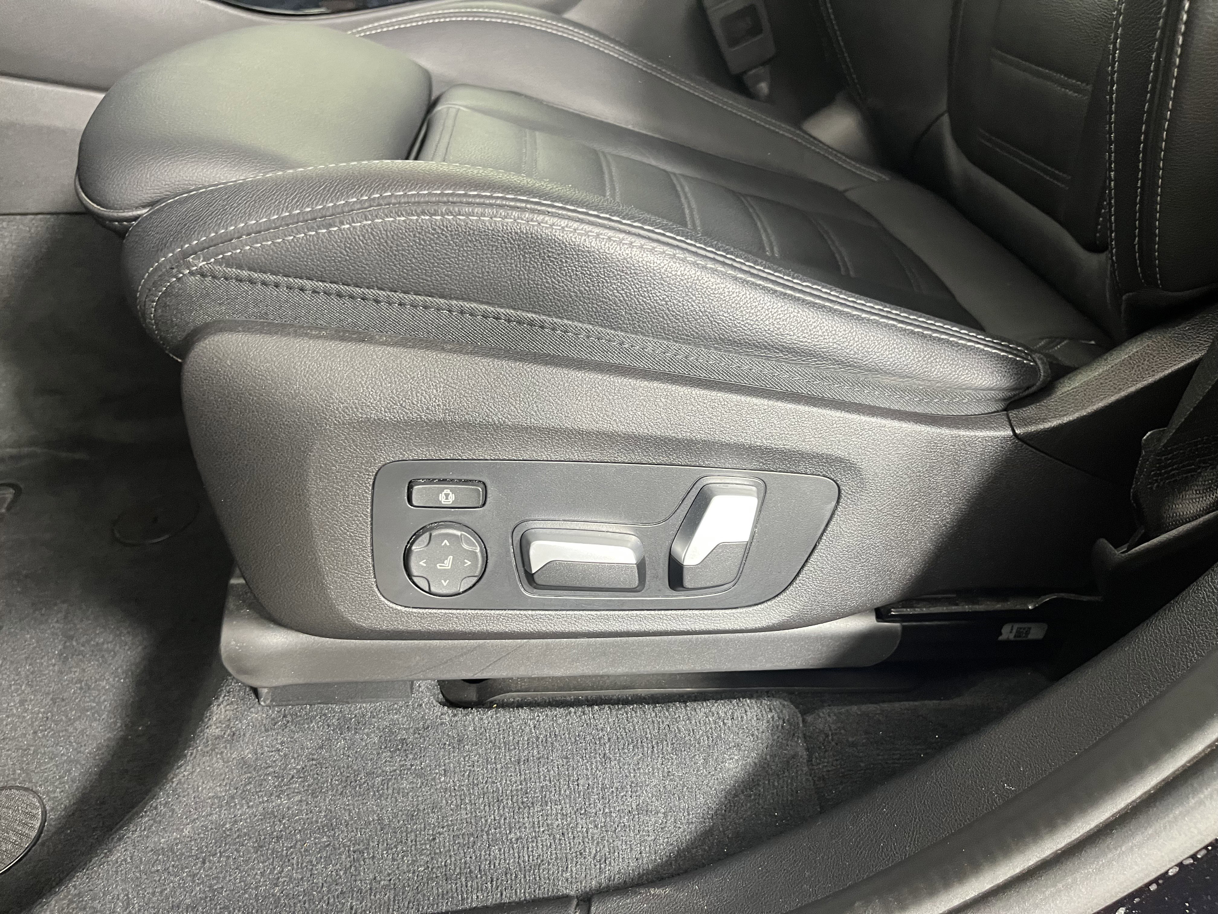 Used 2022 BMW X3 M40i w/ Premium Package image 20