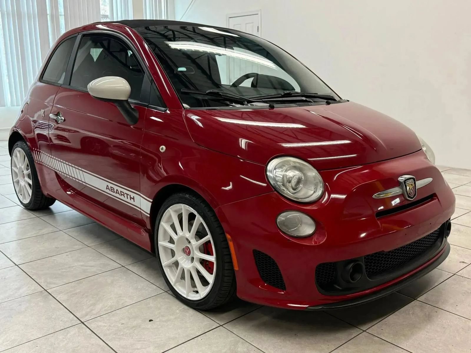 Used 2013 FIAT 500 Abarth FWD image 1