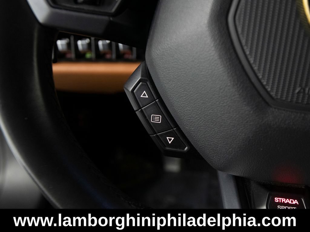 Used 2015 Lamborghini Huracan LP 610-4 AWD/4WD image 20