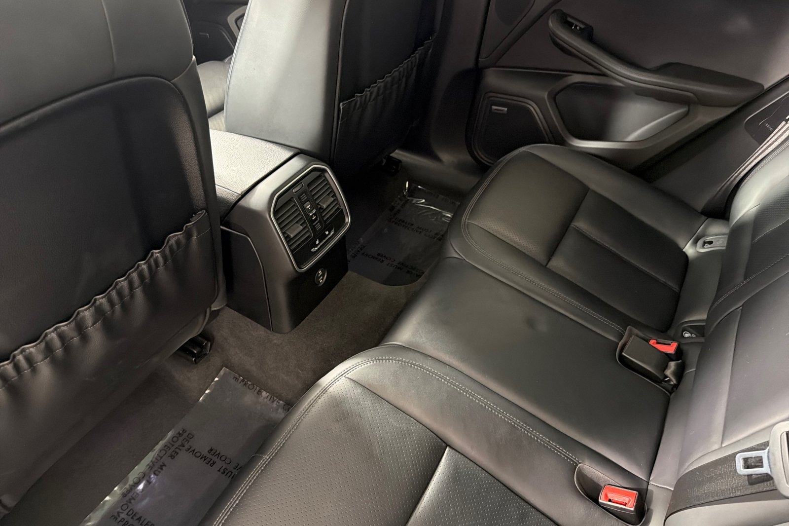Used 2020 Porsche Macan AWD/4WD image 11