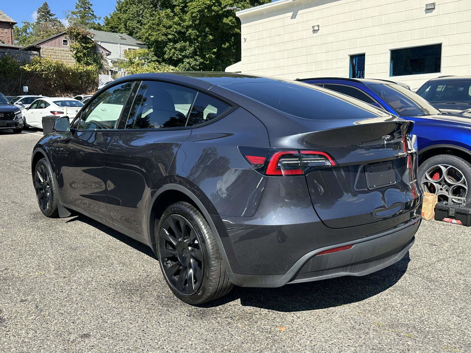 Used 2024 Tesla Model Y Long Range image 4