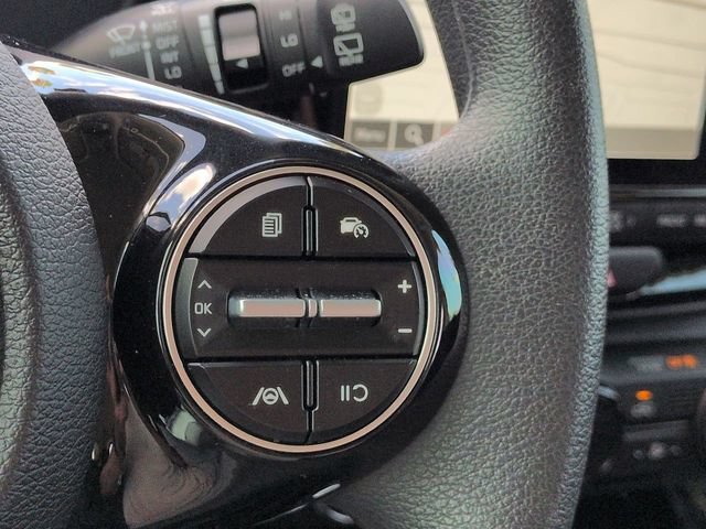 Used 2025 Kia Soul S FWD image 25