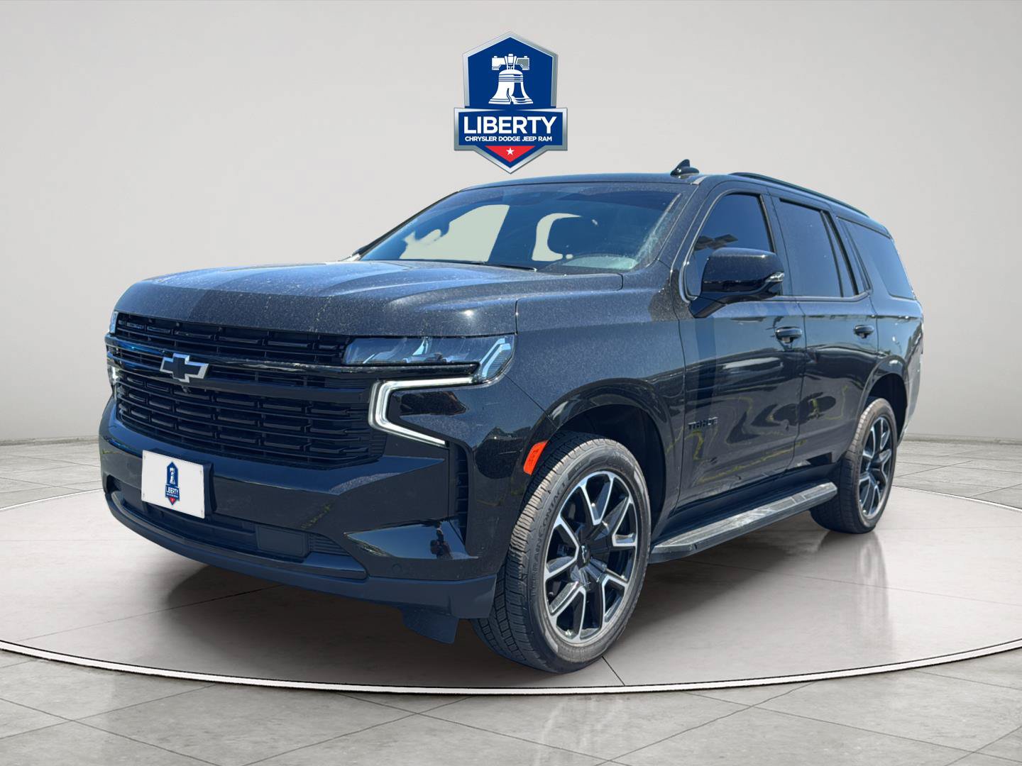Used 2023 Chevrolet Tahoe RST w/ Luxury Package AWD/4WD image 2
