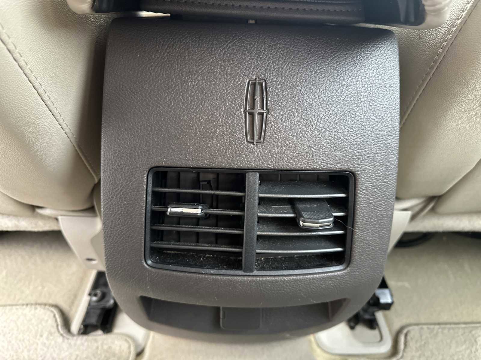 Used 2012 Lincoln MKX FWD w/ Class II Trailer Tow Pkg image 25