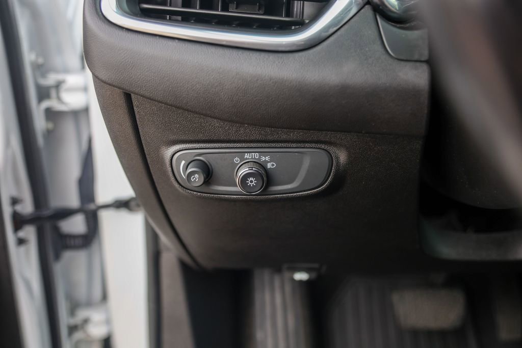 Used 2019 Chevrolet Equinox LT image 15