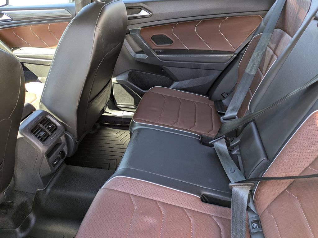 Used 2024 Volkswagen Tiguan SEL R-Line AWD/4WD image 31