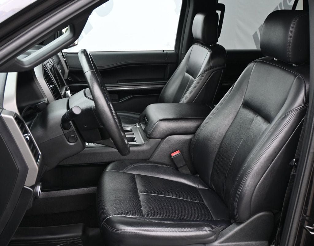 Used 2019 Ford Expedition XLT w/ Equipment Group 202A RWD image 11