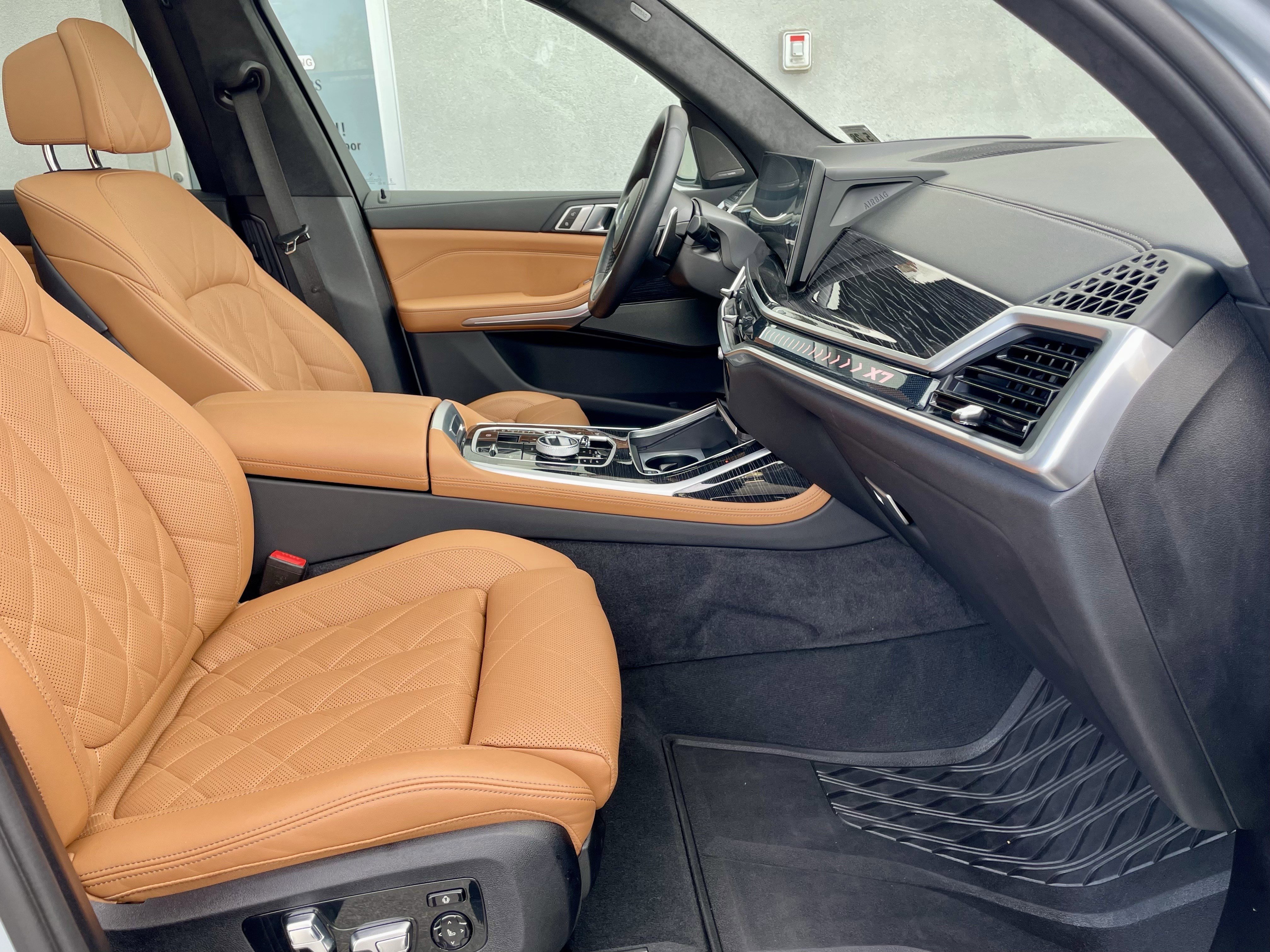 Used 2024 BMW X7 xDrive40i w/ Executive Package image 15