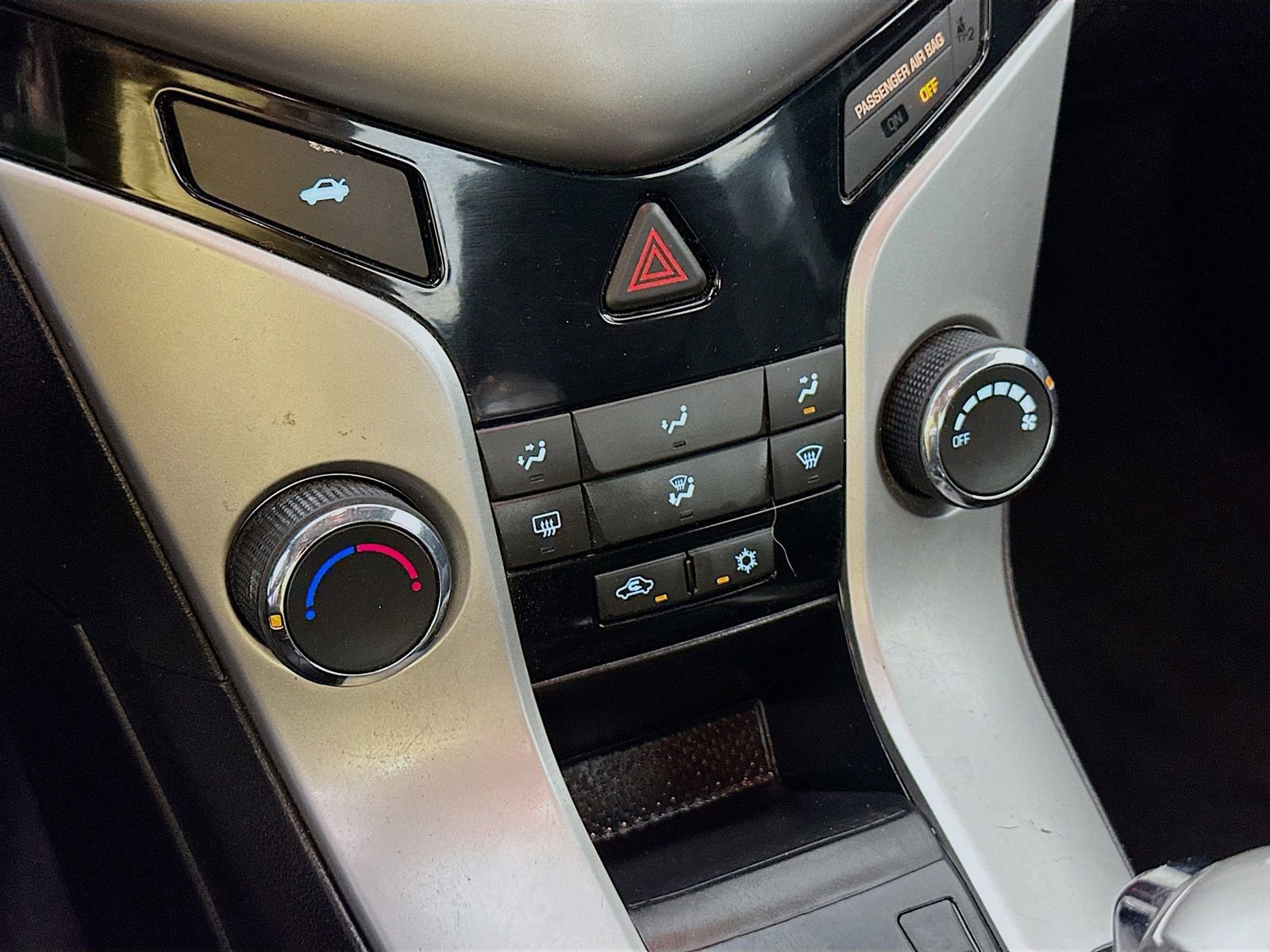 Used 2015 Chevrolet Cruze LT FWD image 14