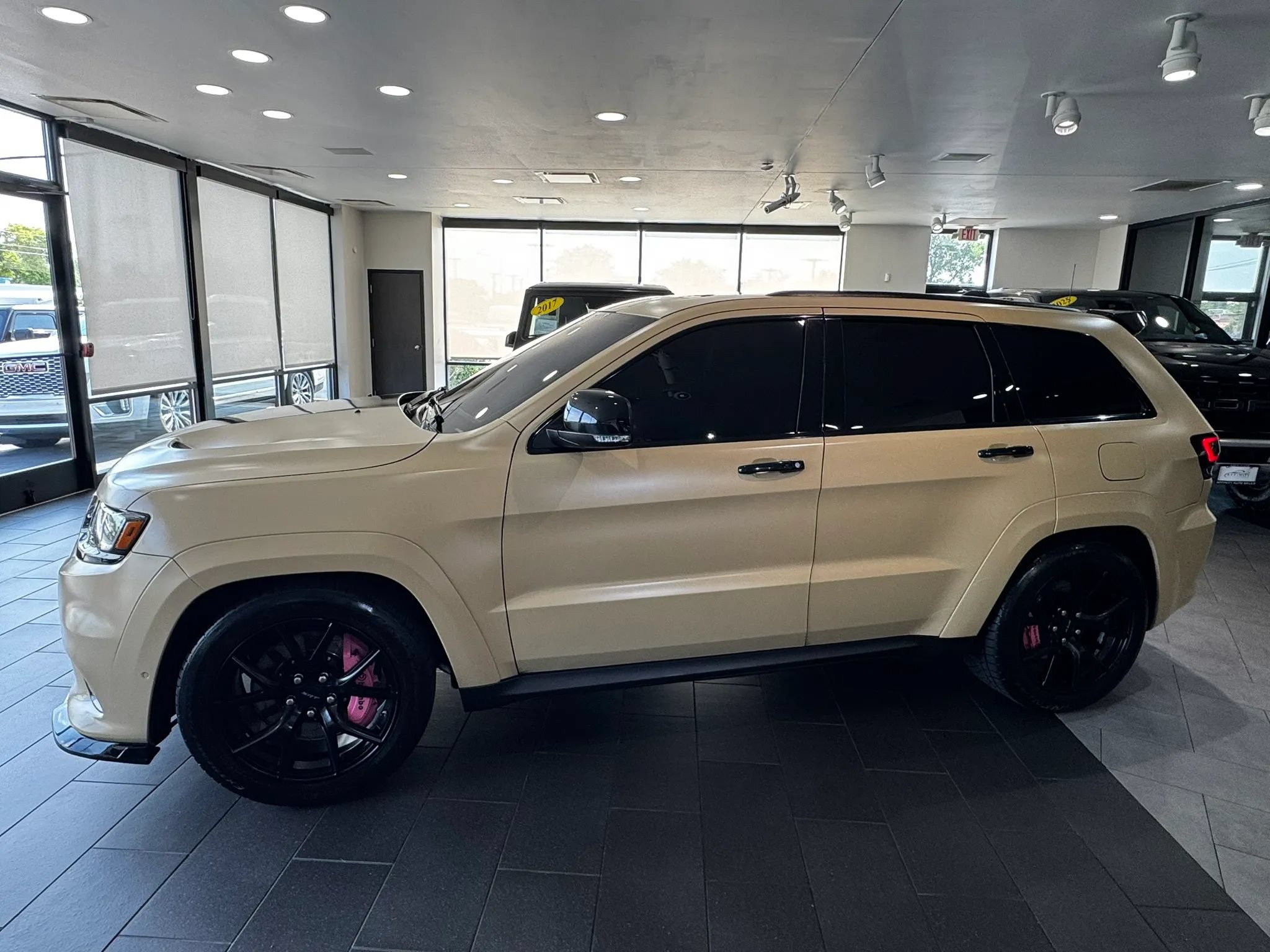 Used 2018 Jeep Grand Cherokee SRT AWD/4WD image 2