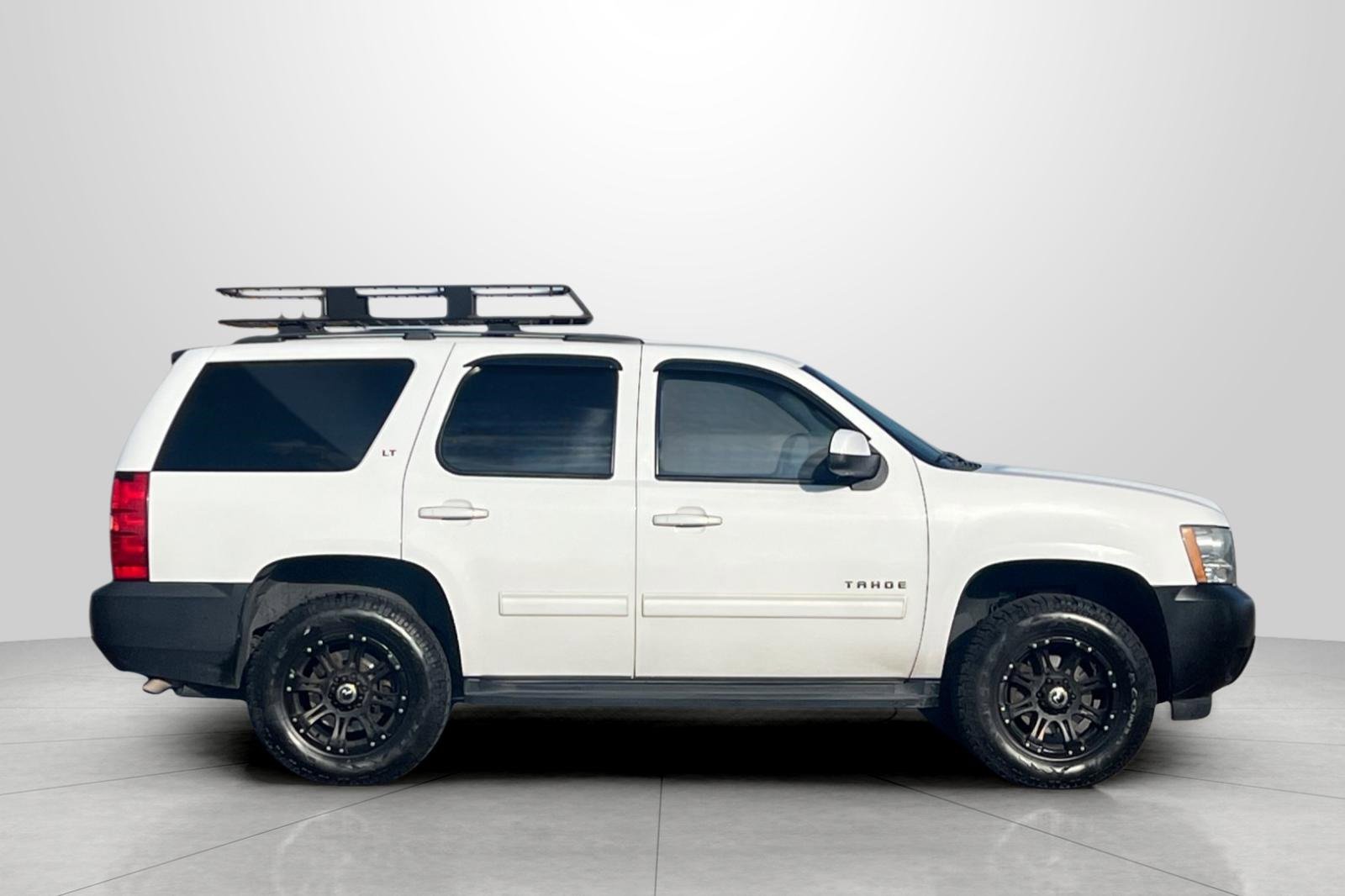 Used 2013 Chevrolet Tahoe LT w/ Luxury Package image 3