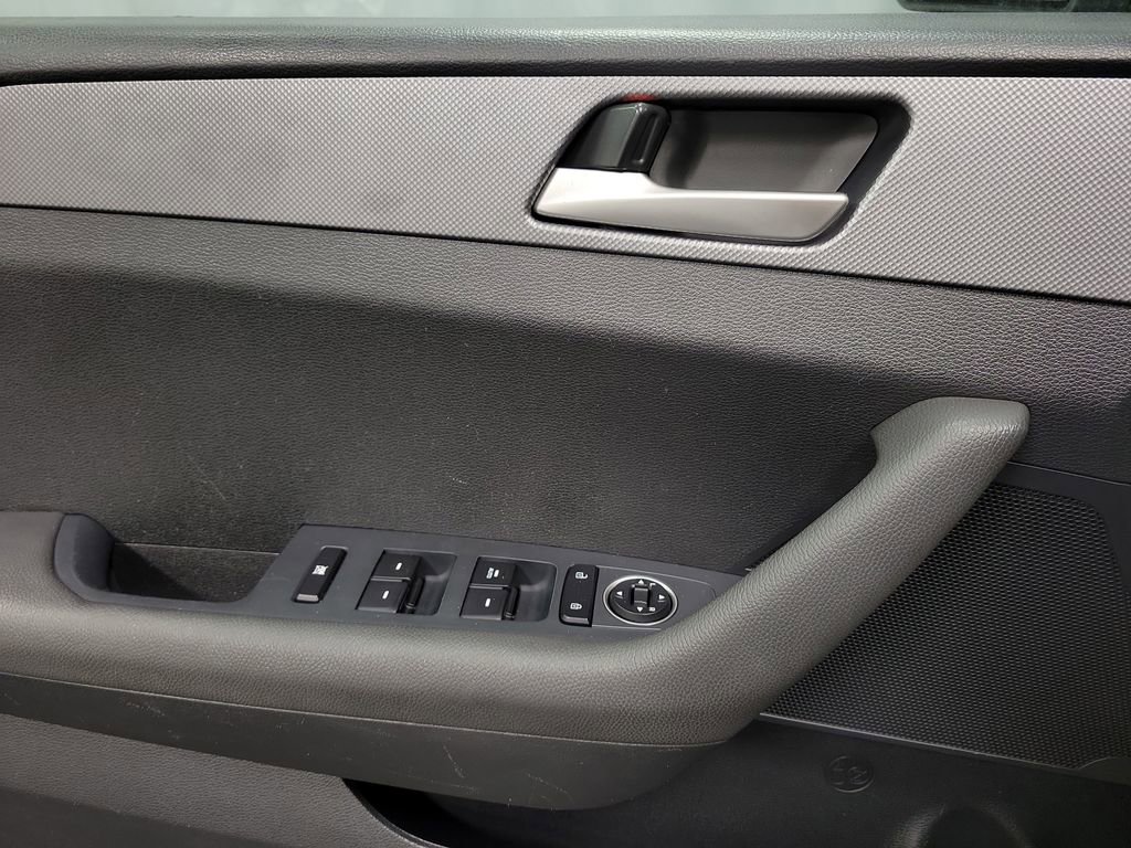 Used 2018 Hyundai Sonata SE image 19