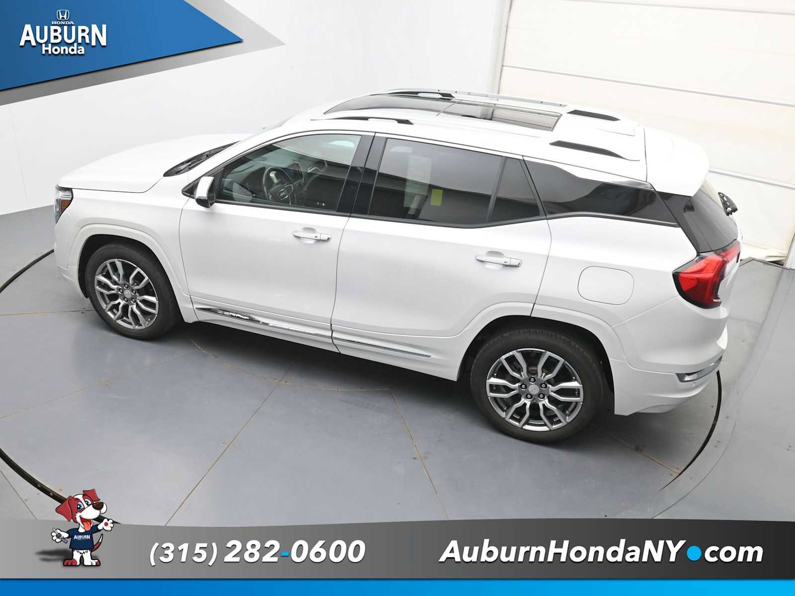 Used 2022 GMC Terrain Denali w/ Denali Premium Package AWD/4WD image 31