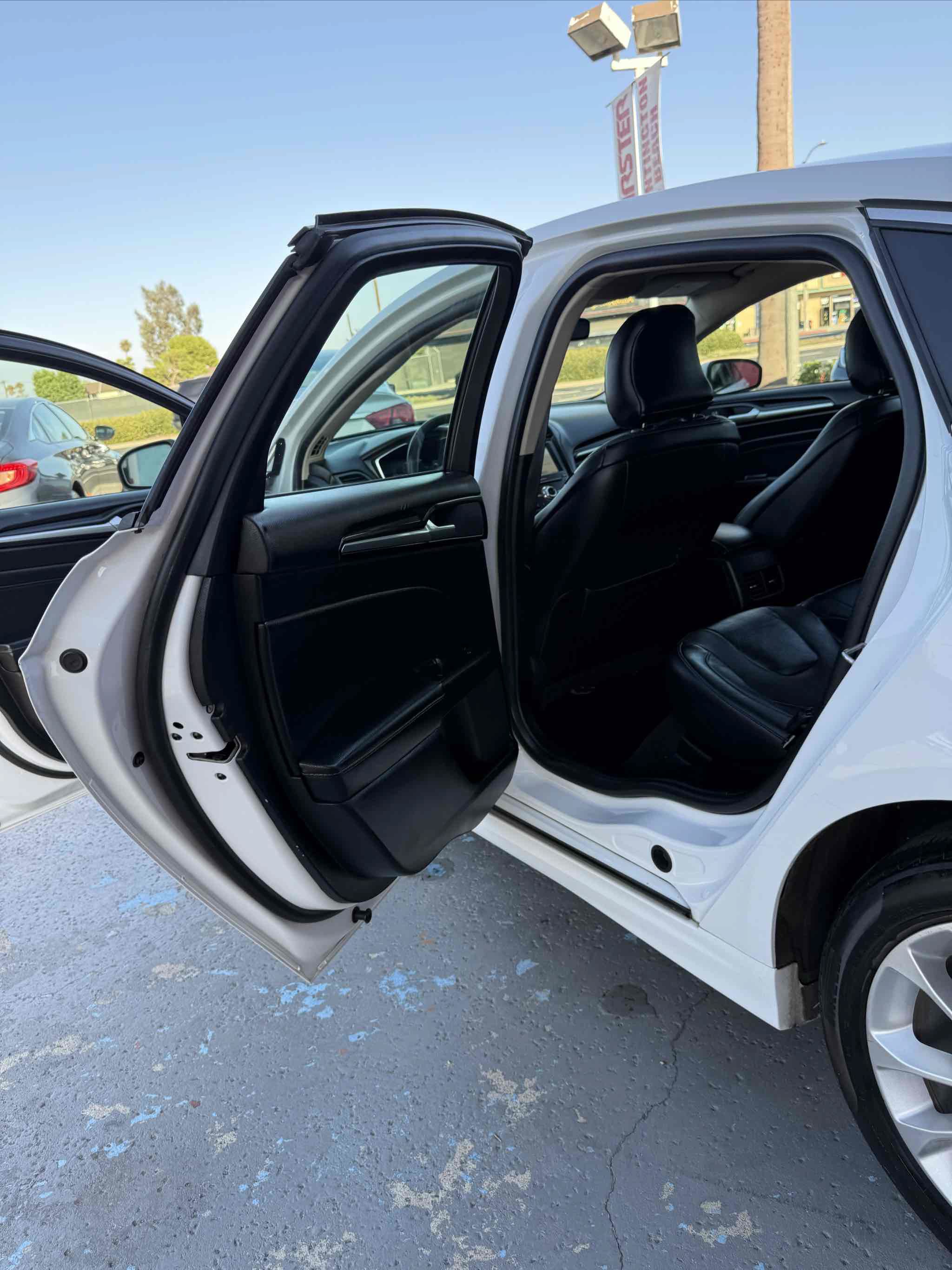 Used 2019 Ford Fusion Energi Titanium FWD image 95