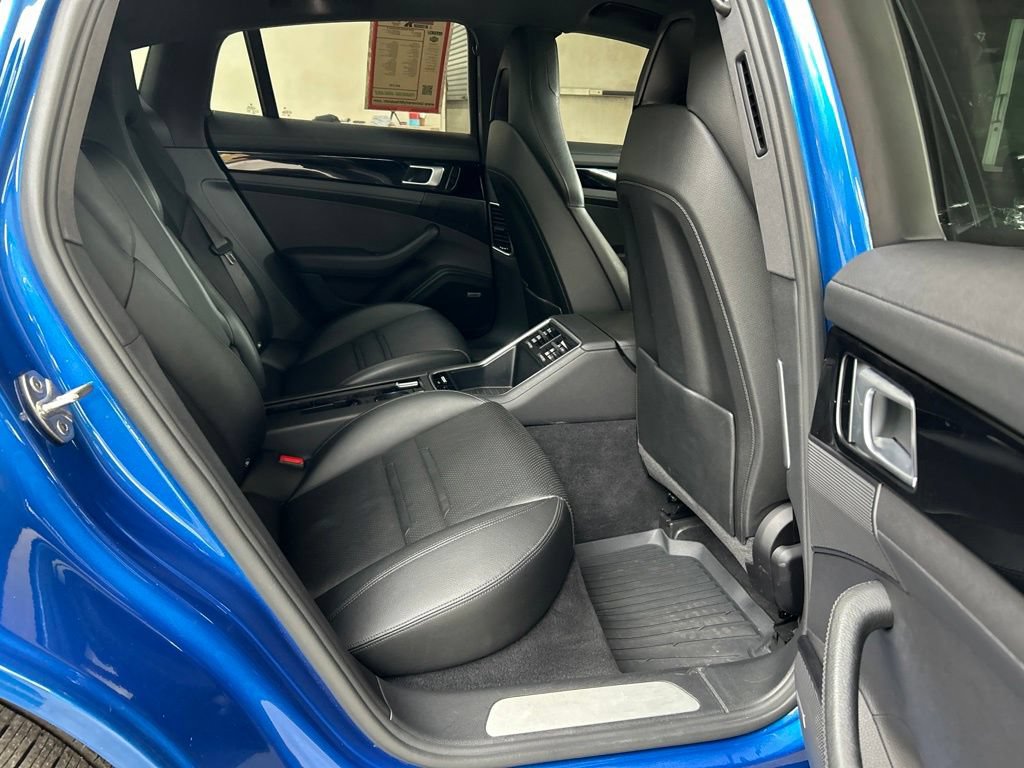 Used 2019 Porsche Panamera 4 AWD/4WD image 27