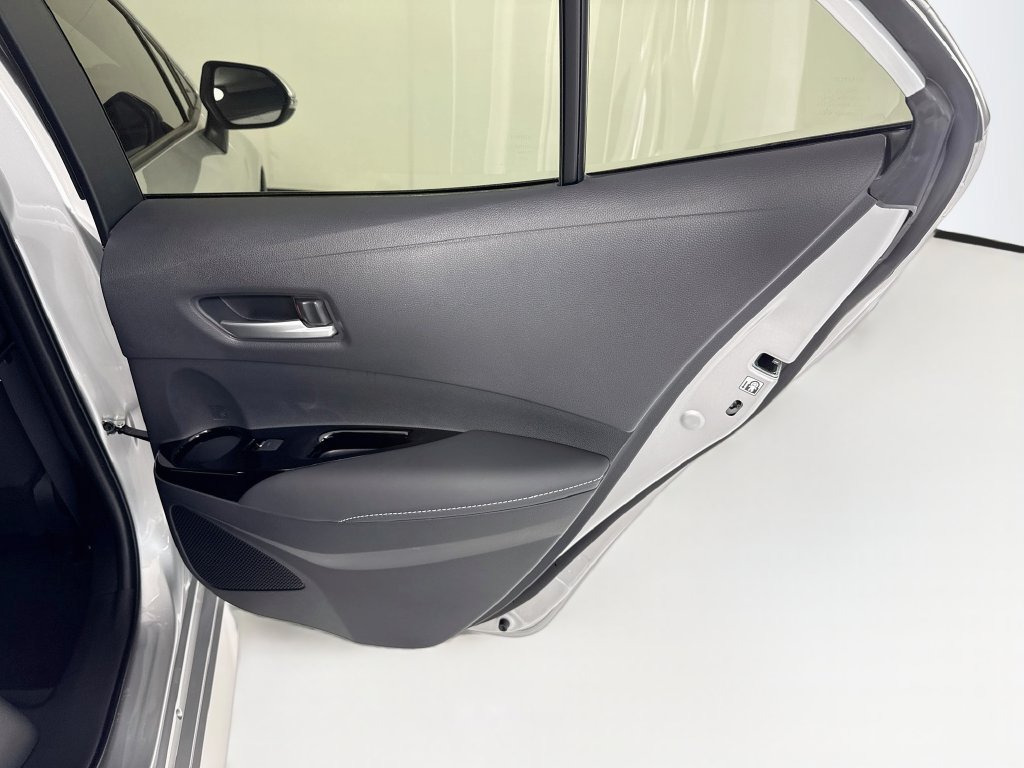 Used 2025 Toyota Corolla SE FWD image 27