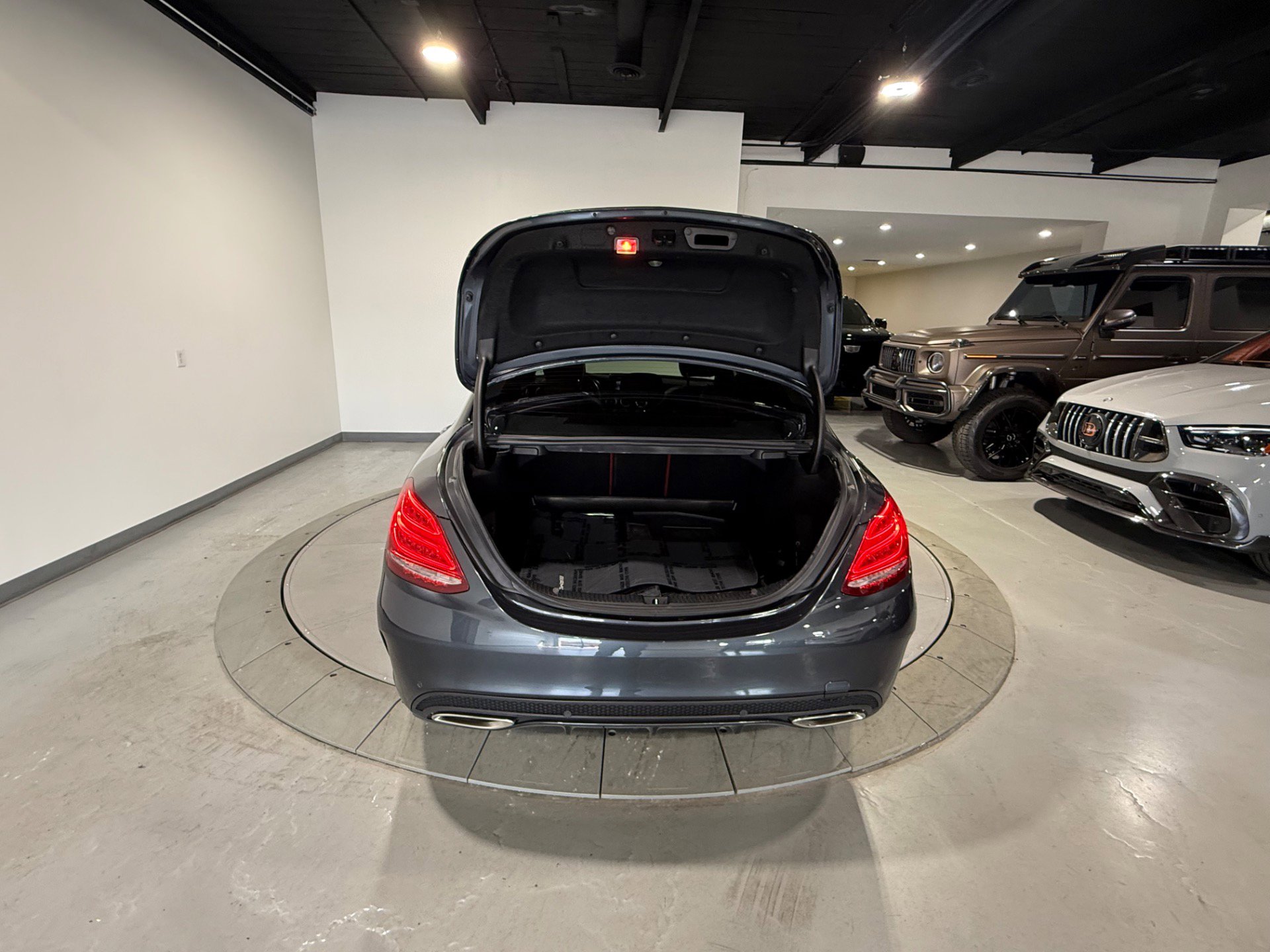 Used 2015 Mercedes-Benz C 400 4MATIC image 16