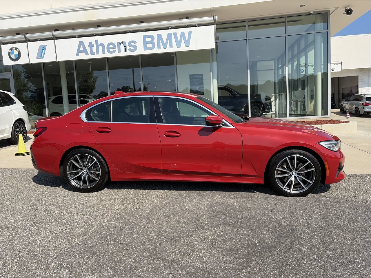 Used 2021 BMW 330i Sedan w/ Convenience Package RWD image 9