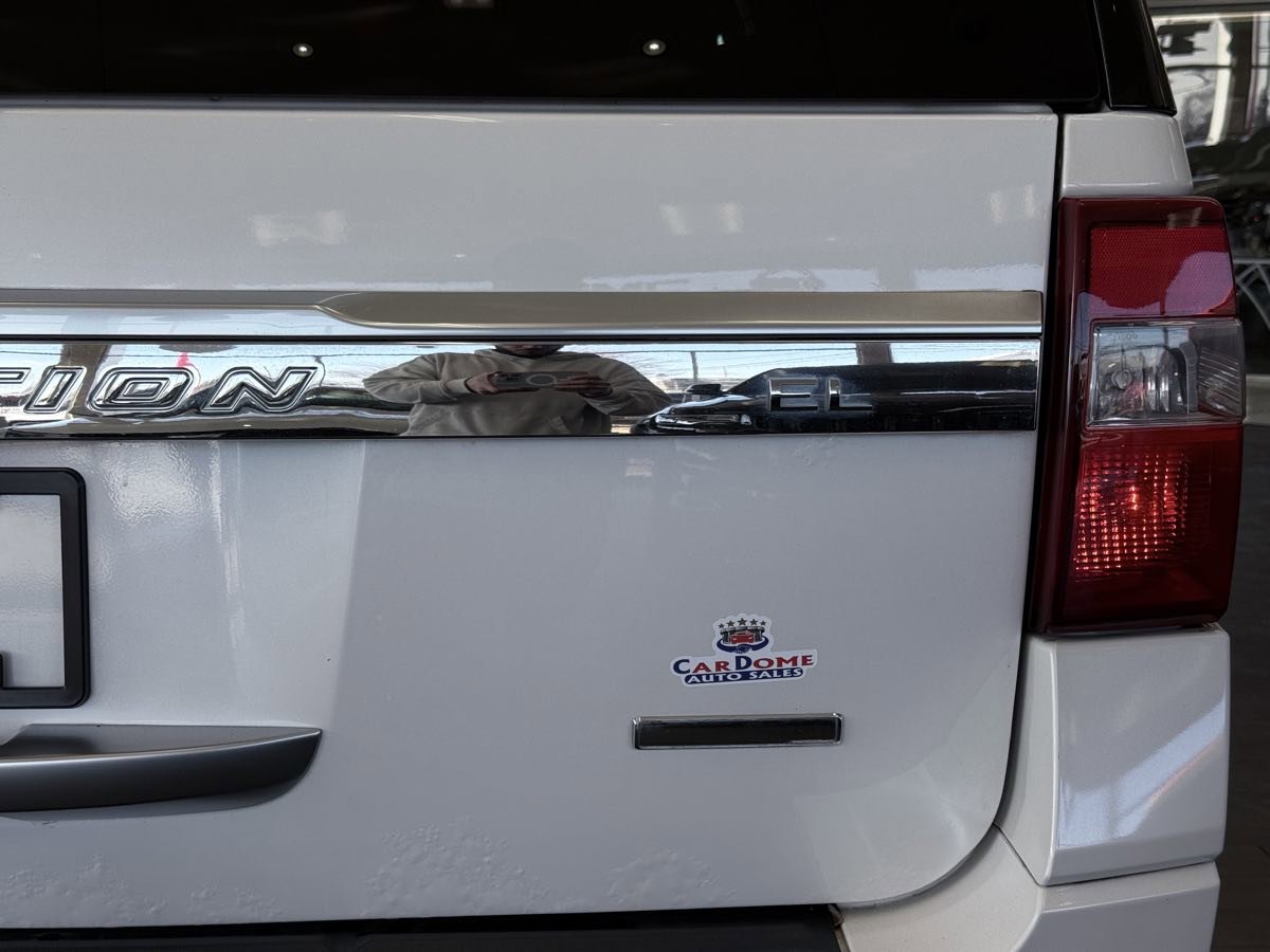 Used 2016 Ford Expedition EL Platinum image 14