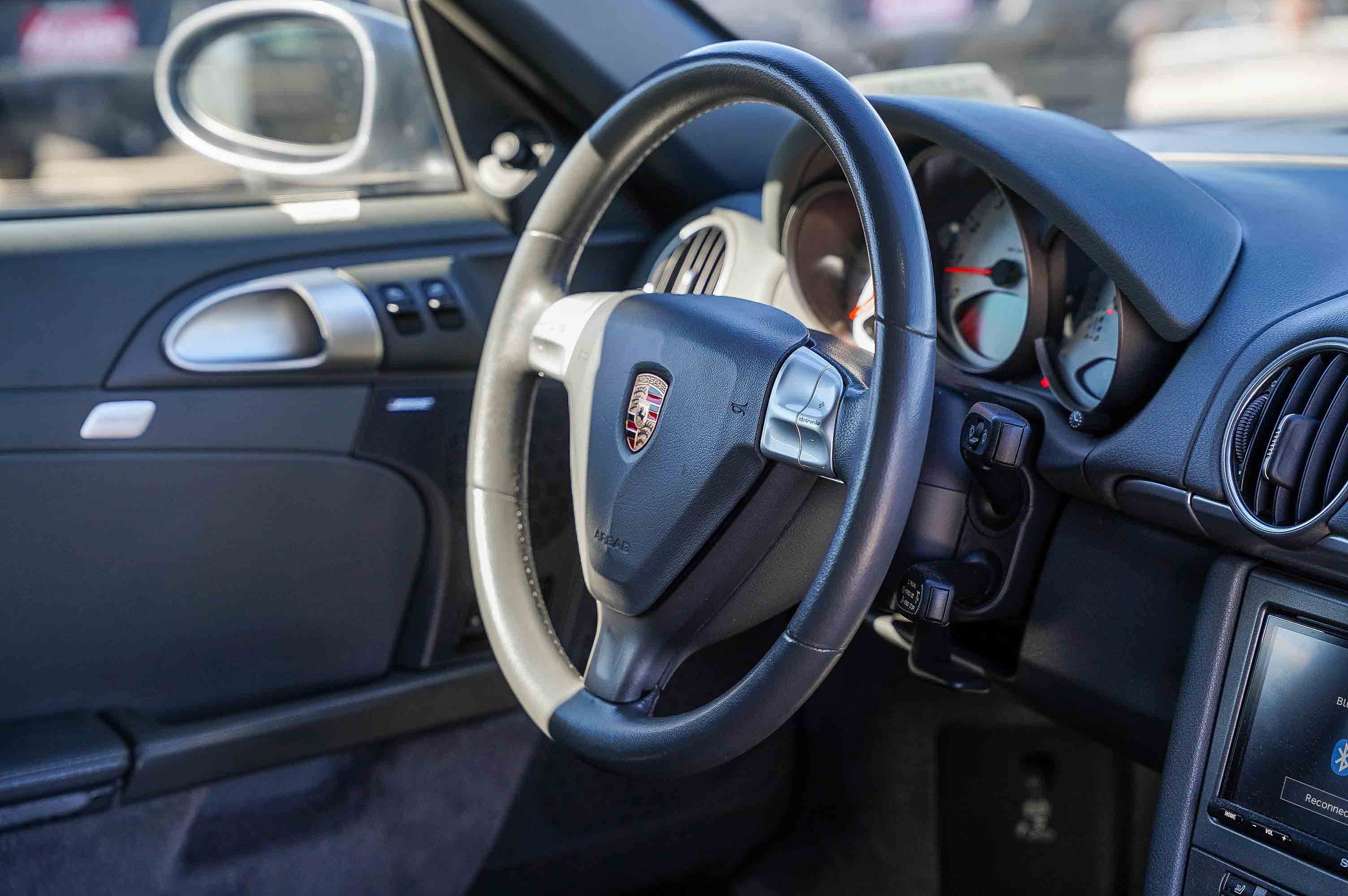 Used 2005 Porsche Boxster S image 15