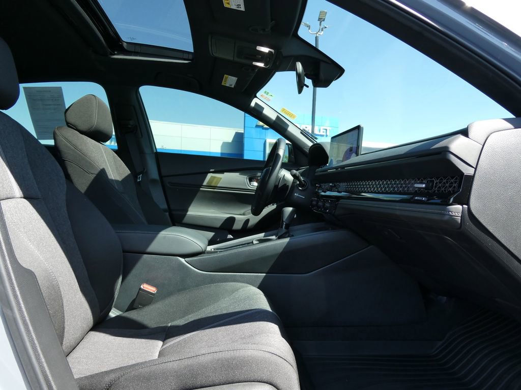 Used 2025 Honda Accord Sport image 11