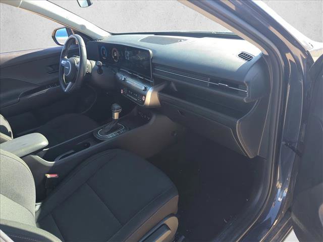 Used 2025 Hyundai Kona SEL image 18