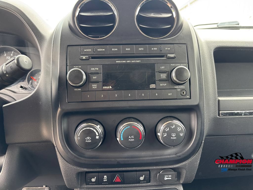 Used 2012 Jeep Patriot Latitude w/ Sun/Sound Group AWD/4WD image 14