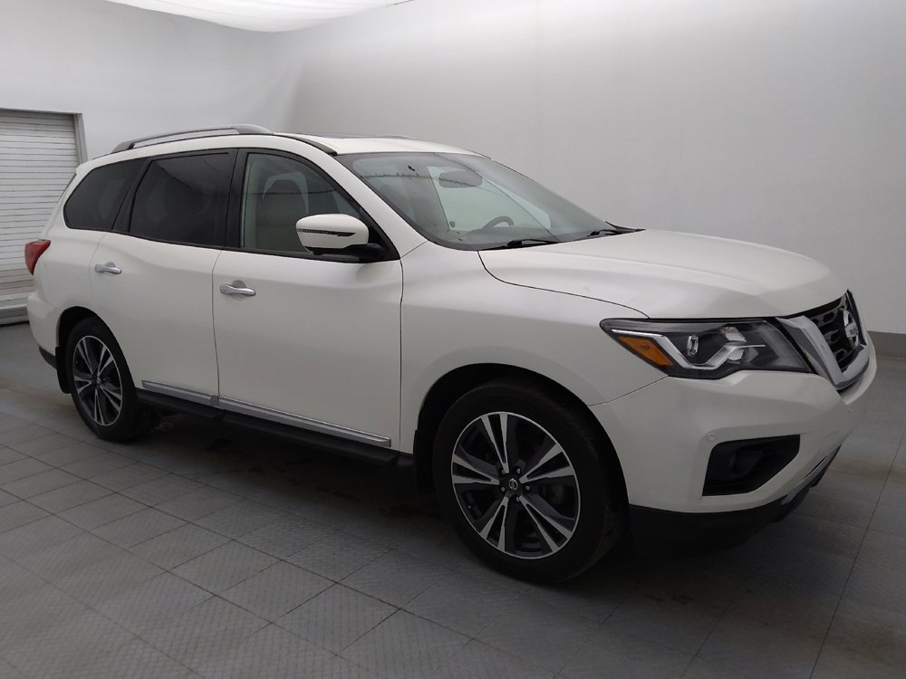 Used 2019 Nissan Pathfinder Platinum image 11