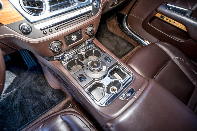 Used 2016 Rolls-Royce Wraith RWD image 30