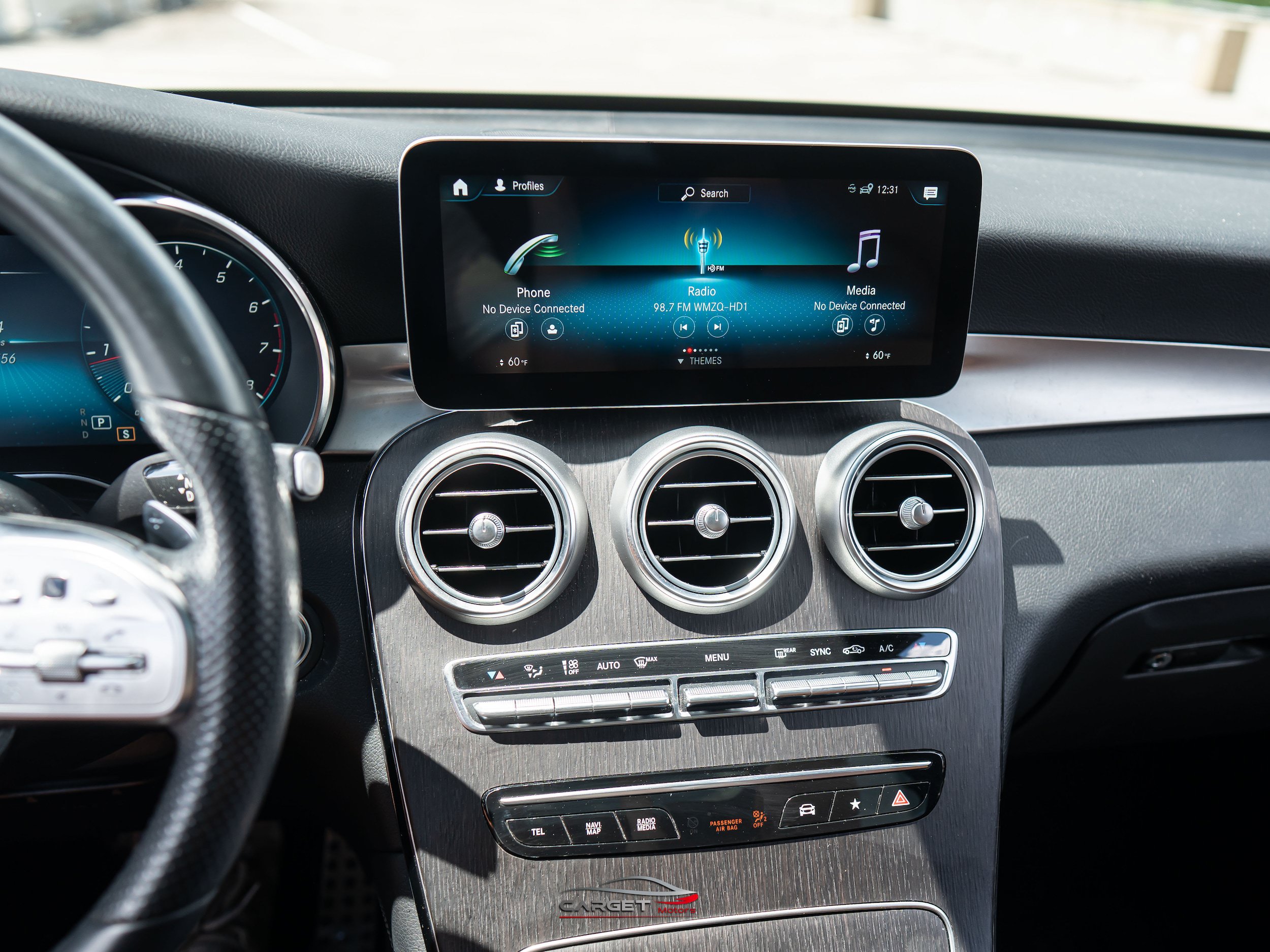 Used 2021 Mercedes-Benz GLC 300 4MATIC w/ AMG Line image 30