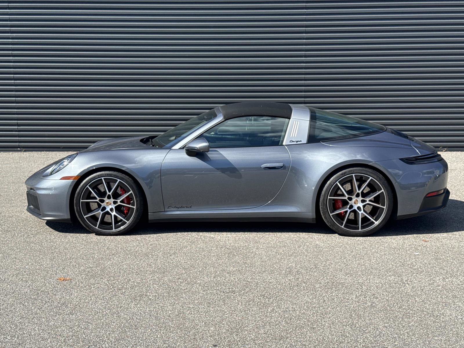 Certified 2025 Porsche 911 Targa 4 GTS image 2