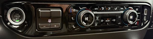 Used 2025 Chevrolet Silverado 2500 High Country w/ Technology Package image 29