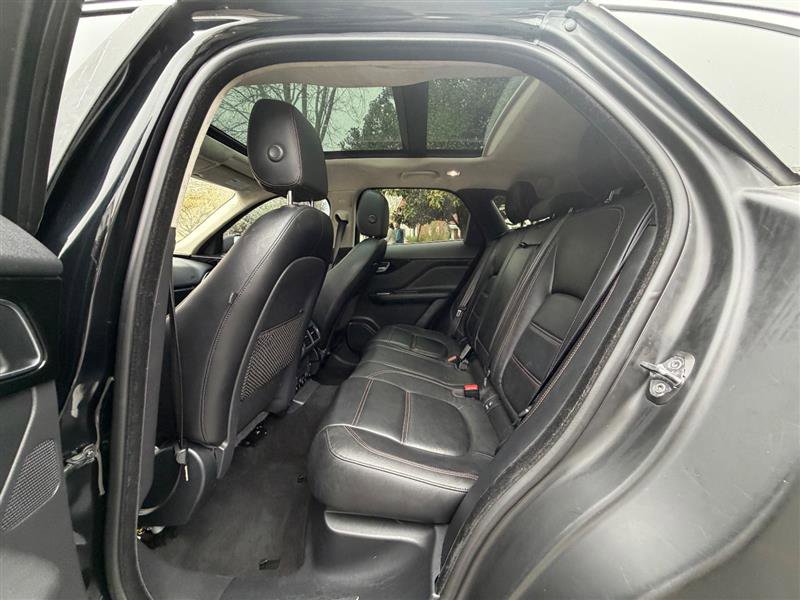 Used 2019 Jaguar F-PACE Prestige AWD/4WD image 22