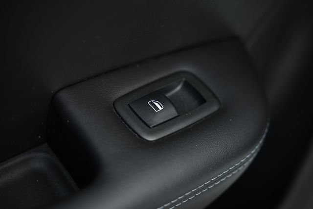 Used 2015 Chrysler 200 S w/ Navigation & Sound Group I image 25