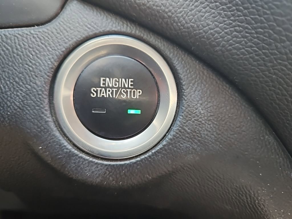 Used 2021 Chevrolet Equinox LT image 16