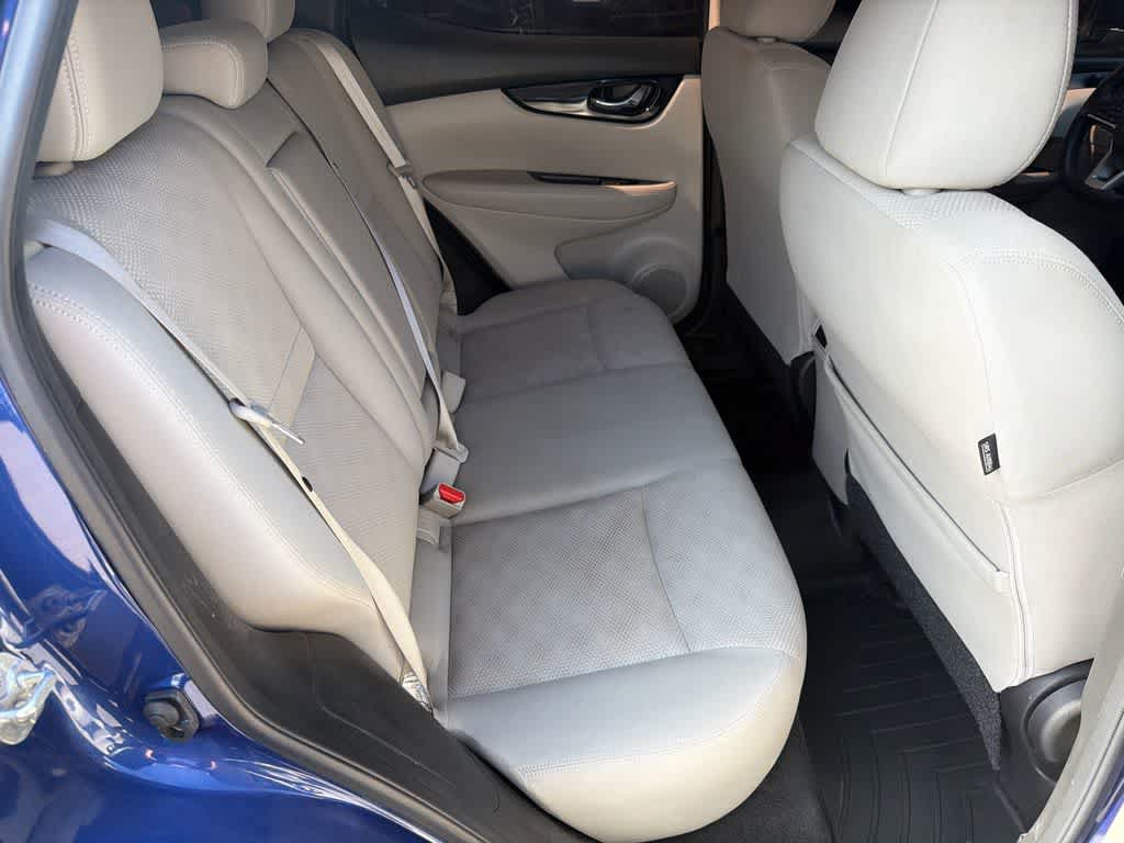 Used 2019 Nissan Rogue Sport SV AWD/4WD image 14