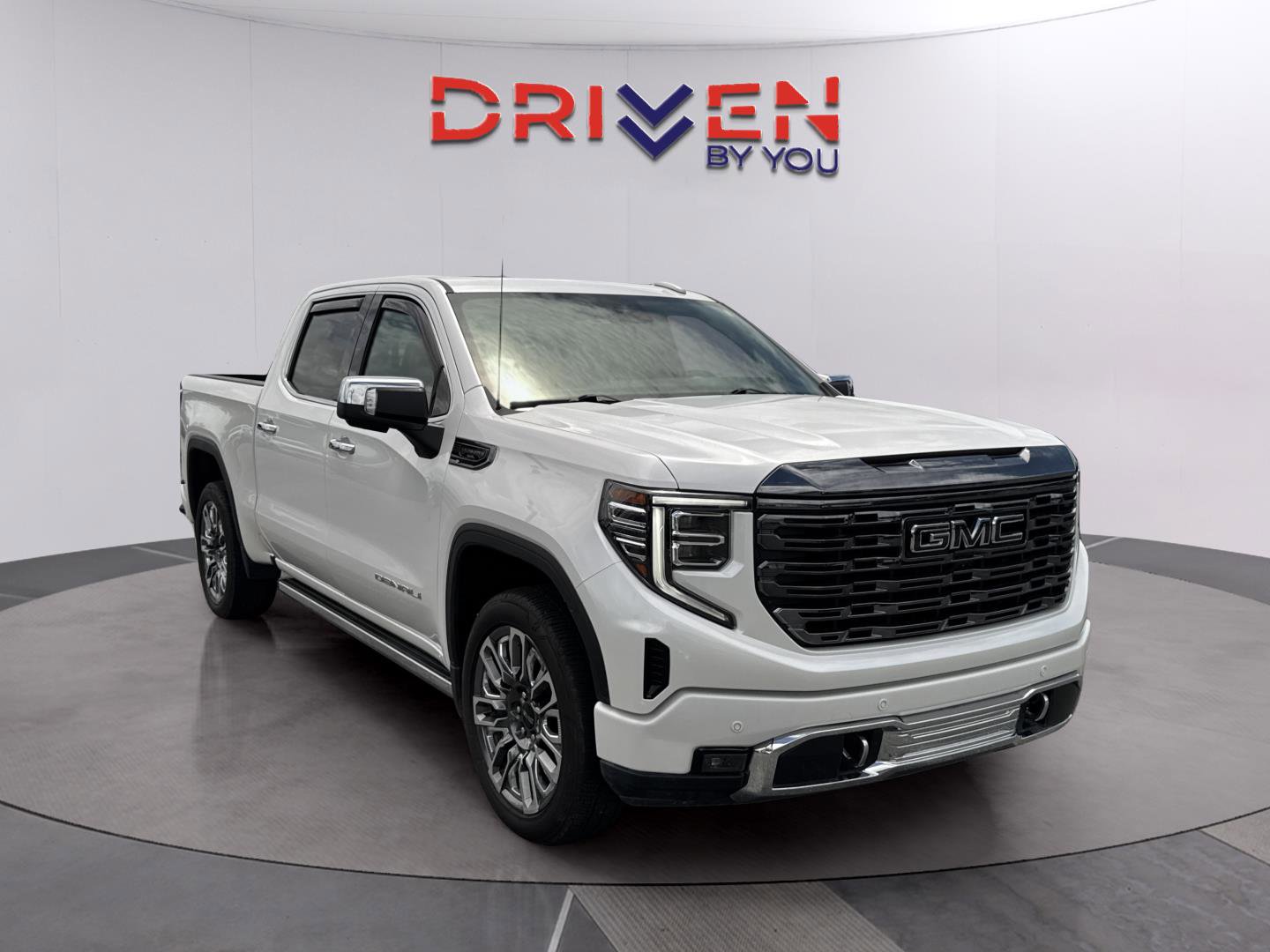 Used 2024 GMC Sierra 1500 Denali Ultimate AWD/4WD image 8